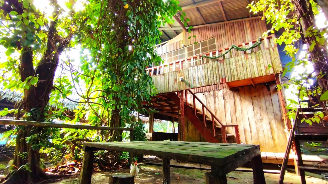 Hospedaje Y Tours Reina Arriera Amazonas Colombia Macedonia Exteriör bild