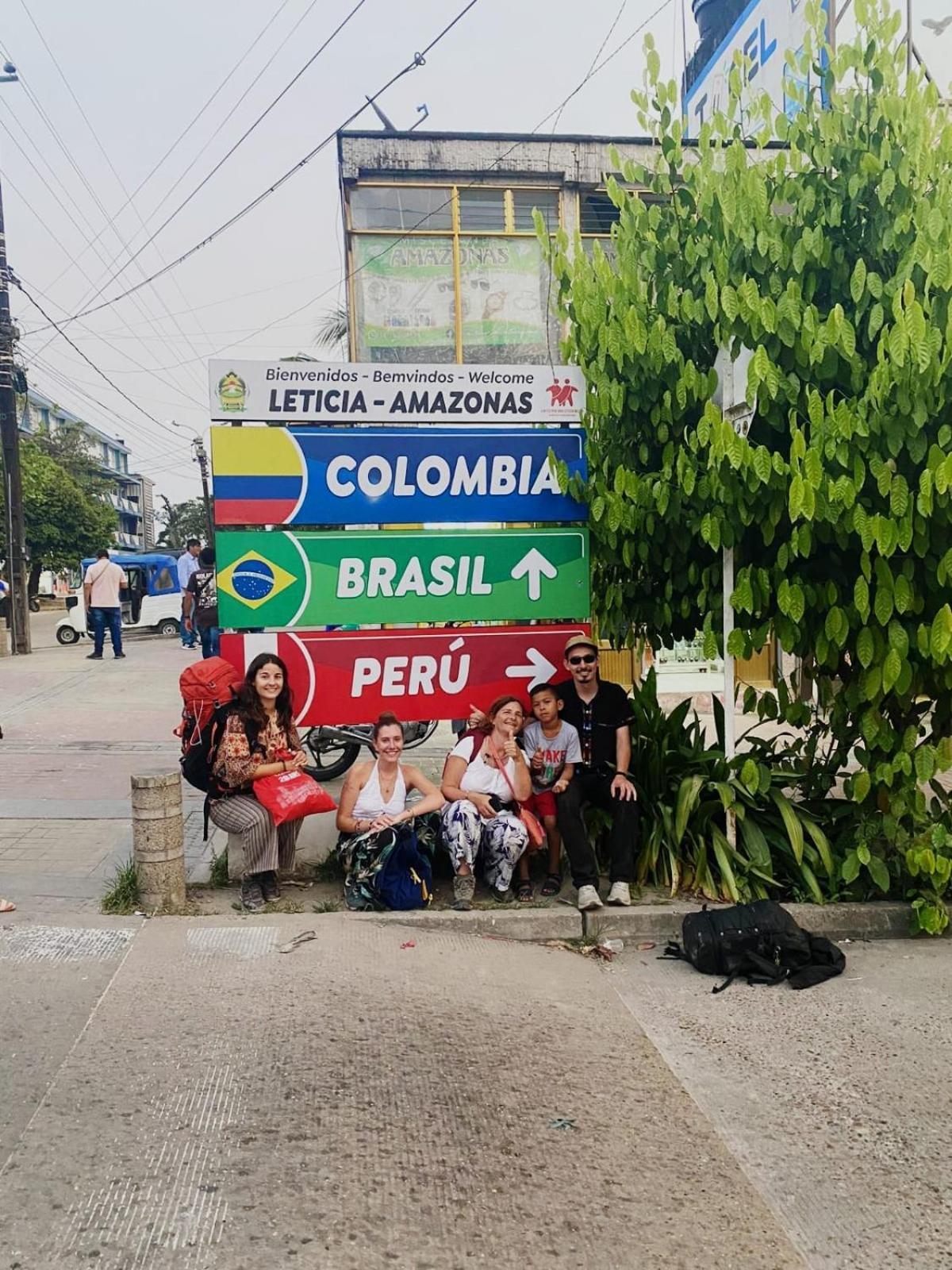Hospedaje Y Tours Reina Arriera Amazonas Colombia Macedonia Exteriör bild