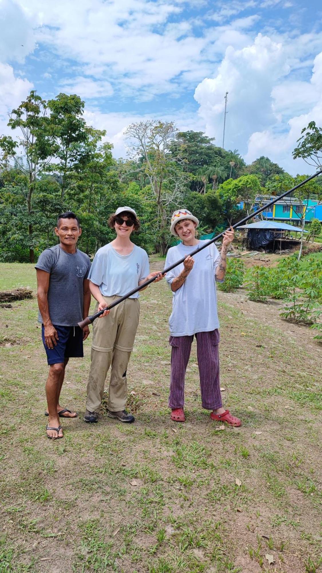 Hospedaje Y Tours Reina Arriera Amazonas Colombia Macedonia Exteriör bild